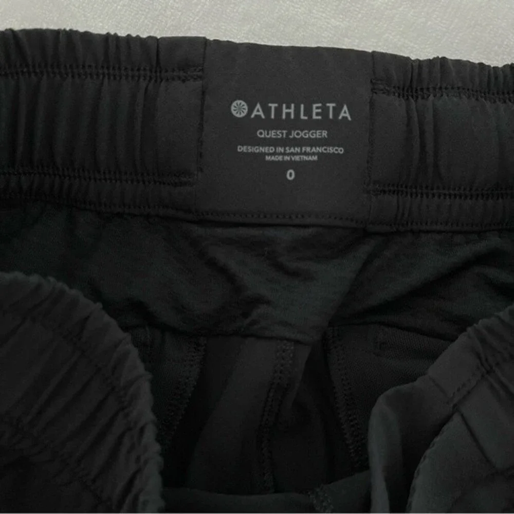 Athleta Quest Jogger Pants with Mesh Side Panel in Black, Size 0 NWOT